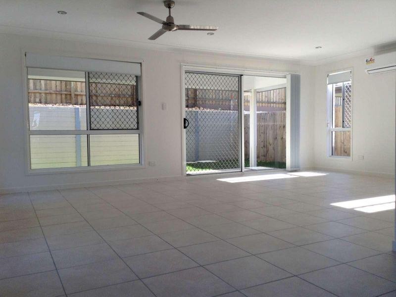 8 Mapleton Drive, North Lakes QLD 4509