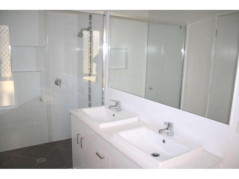 110 Meadows Circuit, Bellbird Park QLD 4300