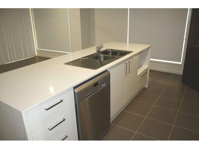 110 Meadows Circuit, Bellbird Park QLD 4300