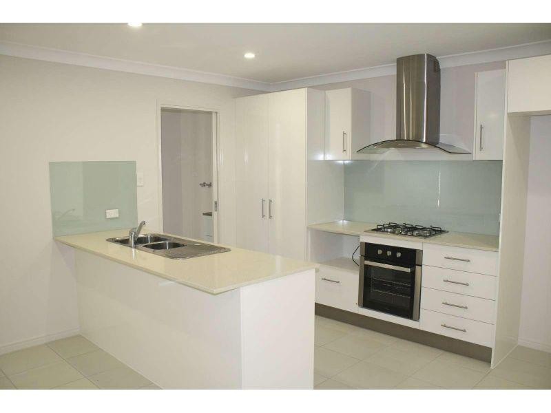 34 Bottlebrush Drive, Deebing Heights QLD 4306