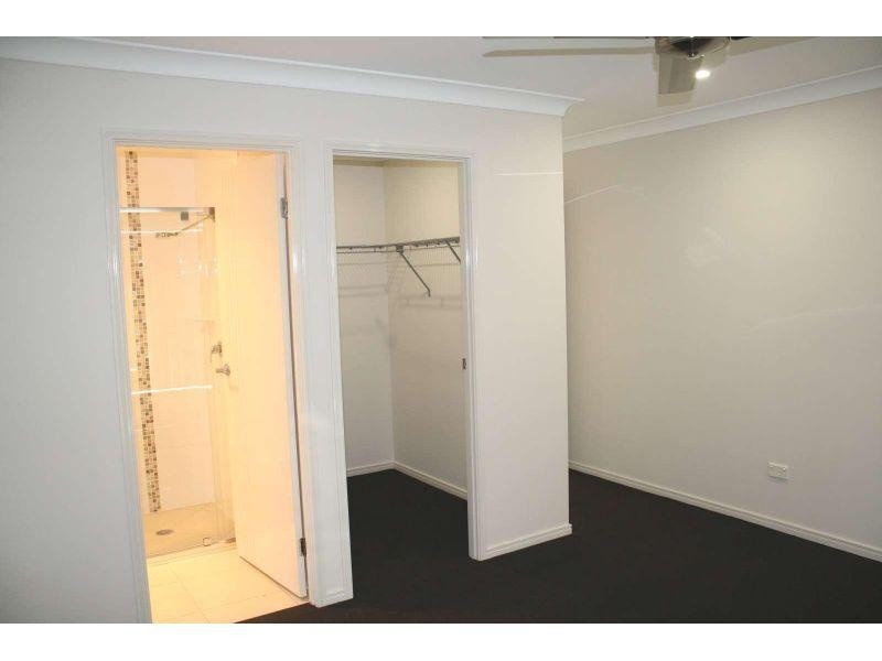 34 Bottlebrush Drive, Deebing Heights QLD 4306