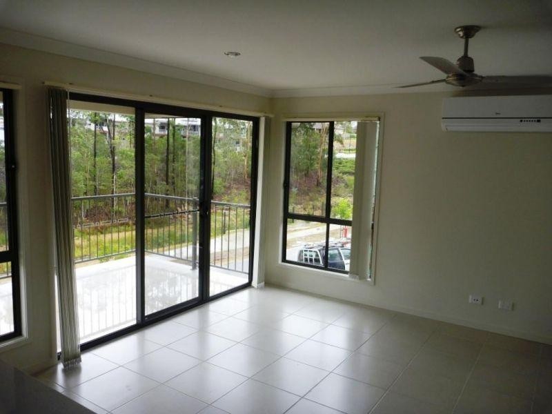 6 Darcy Lane, Springfield Lakes QLD 4300