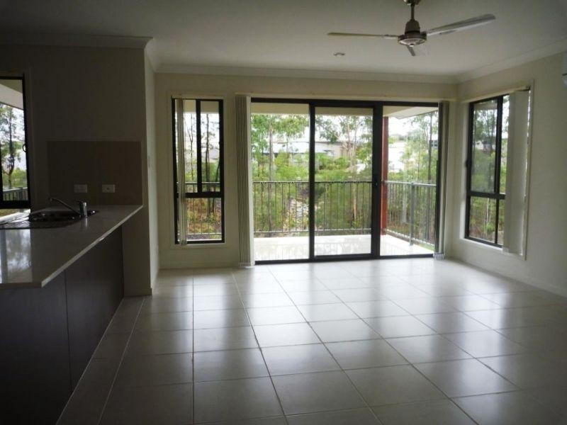 6 Darcy Lane, Springfield Lakes QLD 4300