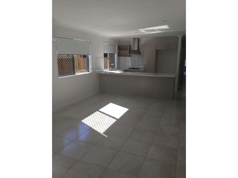 5 Prospect Street, Silkstone QLD 4304