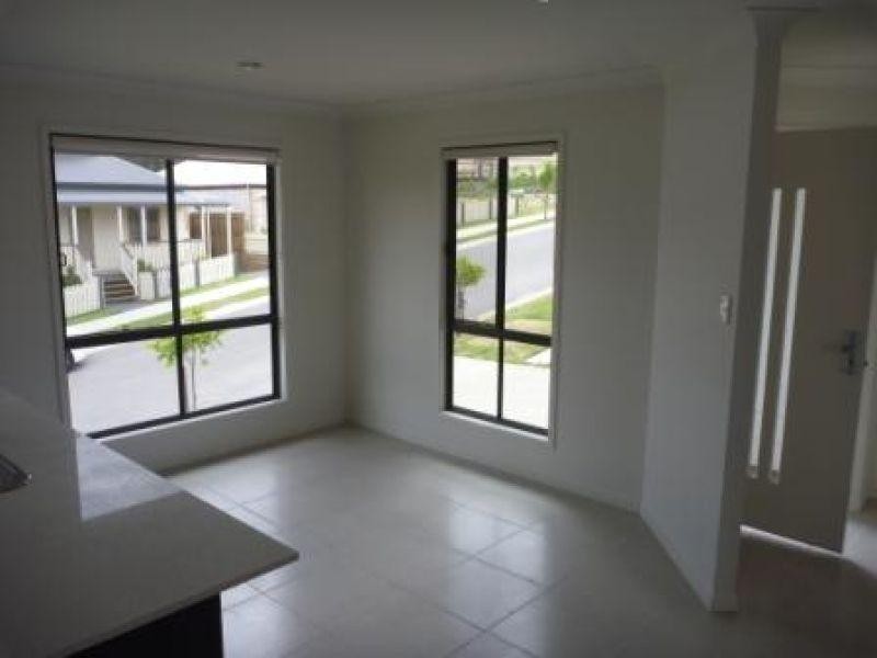 14 McCabe Street, Springfield Lakes QLD 4300