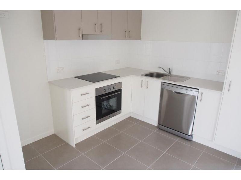 2/8 Hoffmann Way, Bundamba QLD 4304