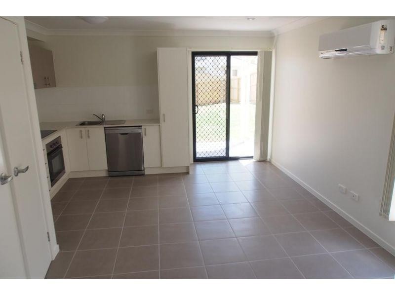 2/8 Hoffmann Way, Bundamba QLD 4304