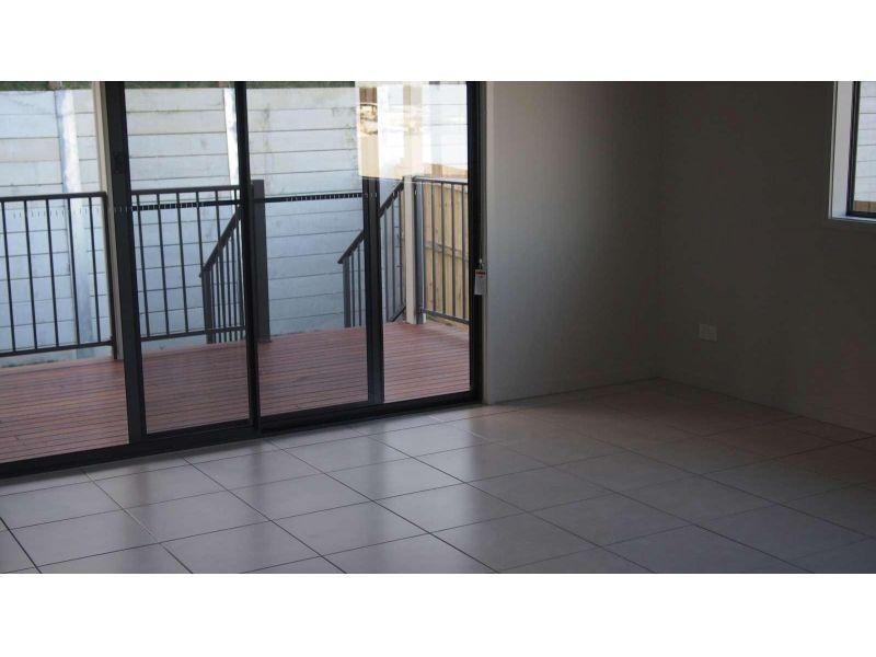 76 Landing Circuit, Springfield Lakes QLD 4300