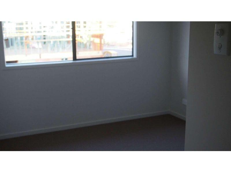 76 Landing Circuit, Springfield Lakes QLD 4300