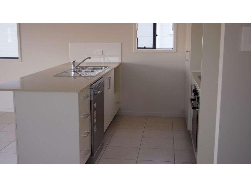 76 Landing Circuit, Springfield Lakes QLD 4300