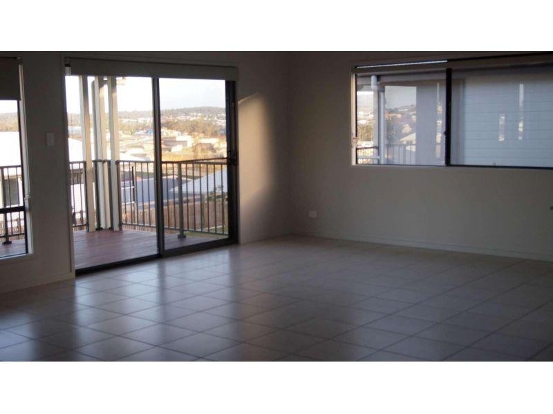 76 Landing Circuit, Springfield Lakes QLD 4300