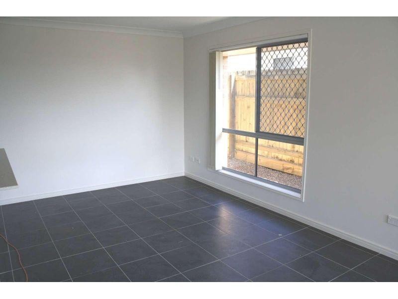 9 Shelley Street, Redbank Plains QLD 4301