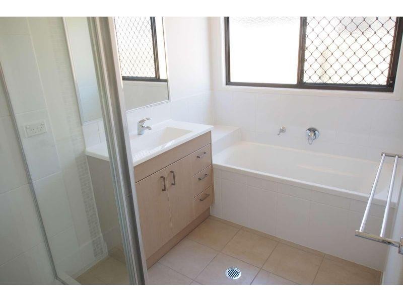 11 Elmore Circuit, Bundamba QLD 4304
