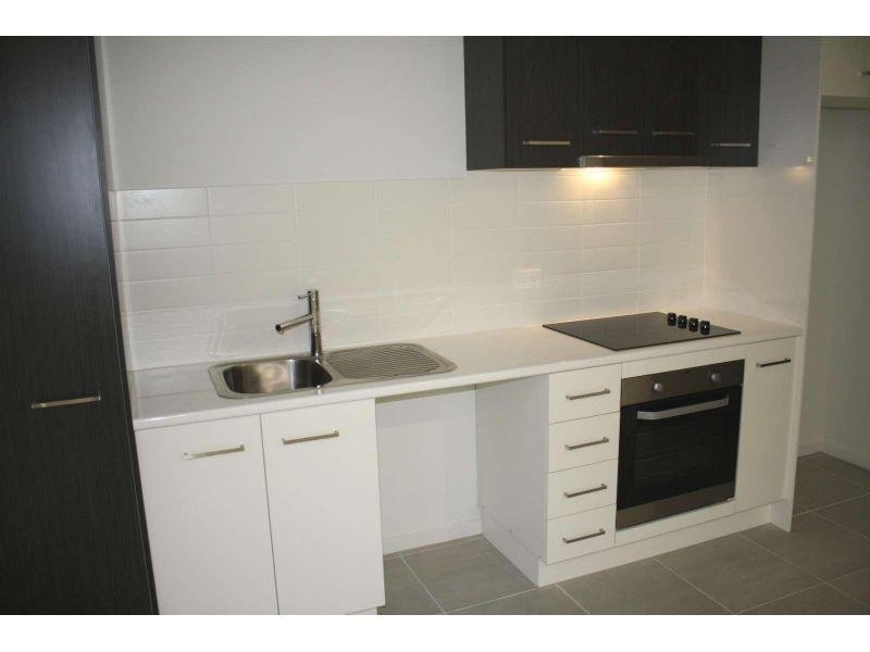 2/6 Greenhil Street, Redbank Plains QLD 4301
