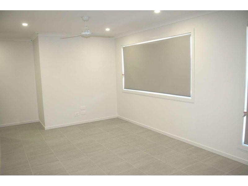 2/6 Greenhil Street, Redbank Plains QLD 4301