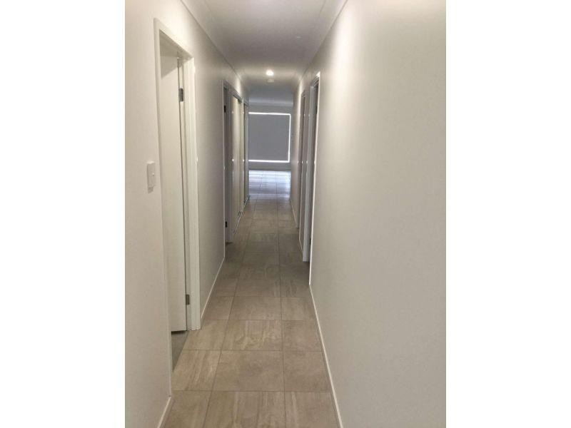 2/78 Sarah Drive, Yamanto QLD 4305