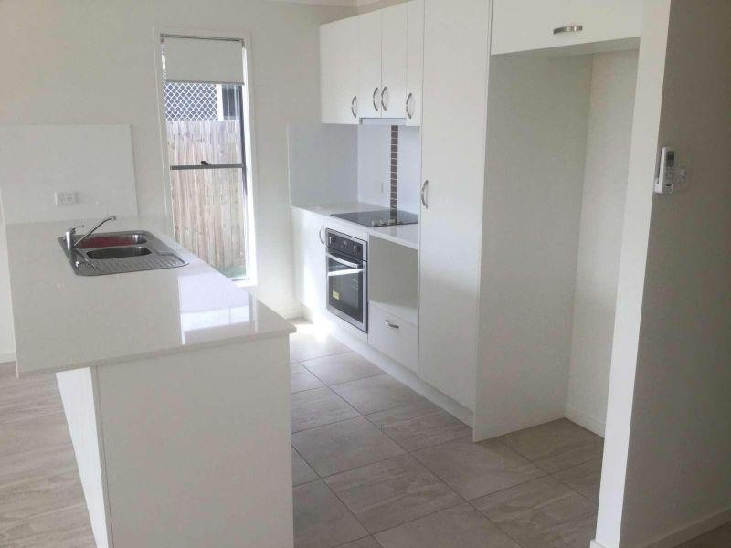 2/78 Sarah Drive, Yamanto QLD 4305