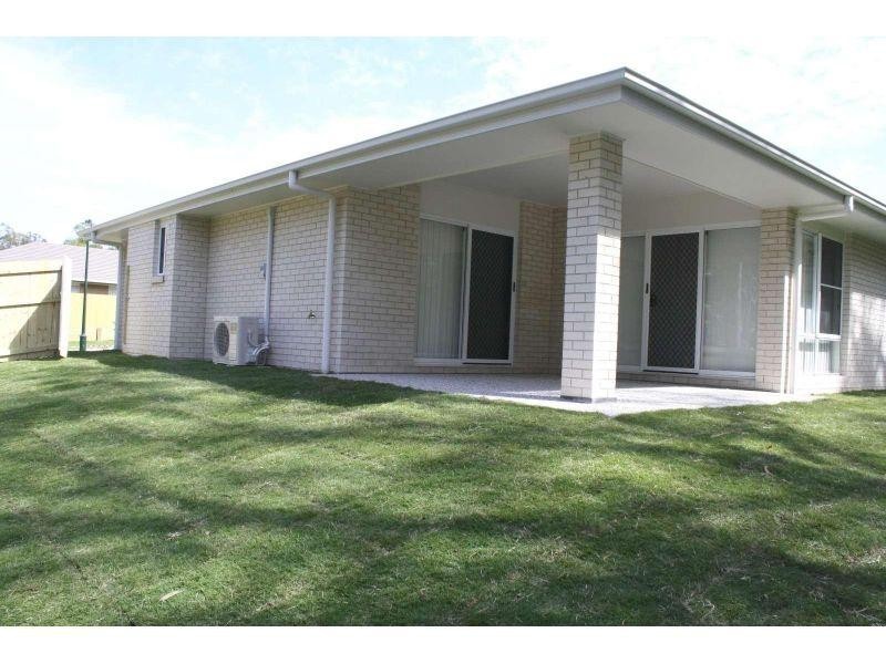 8 Peto Place, Bellbird Park QLD 4300
