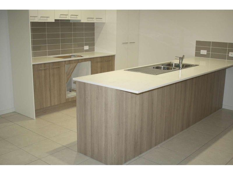 8 Peto Place, Bellbird Park QLD 4300