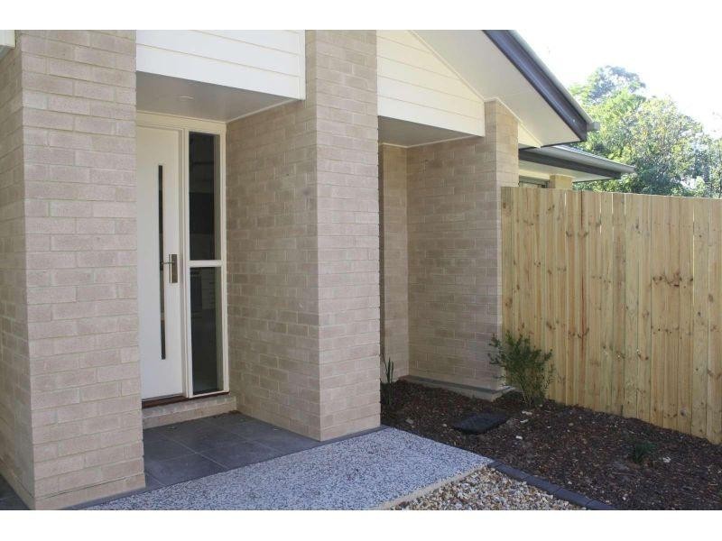 2/388 Old Logan Road, Camira QLD 4300