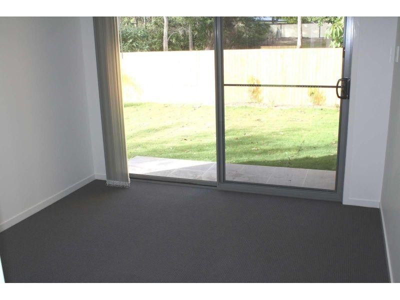 2/388 Old Logan Road, Camira QLD 4300