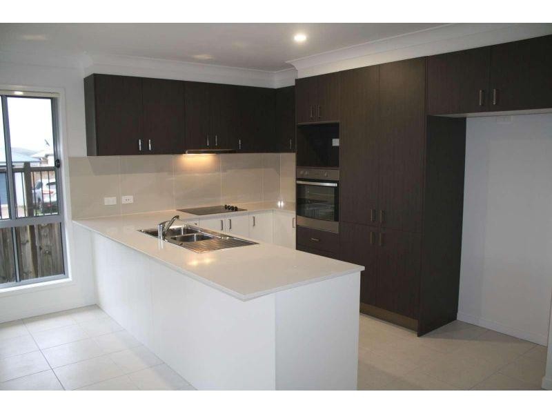27 Cordeaux Crescent, Redbank Plains QLD 4301