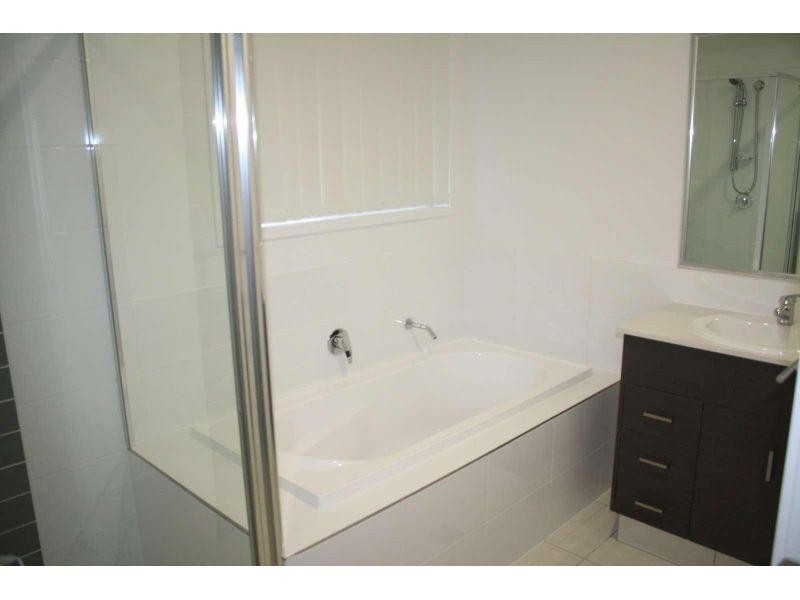 27 Cordeaux Crescent, Redbank Plains QLD 4301