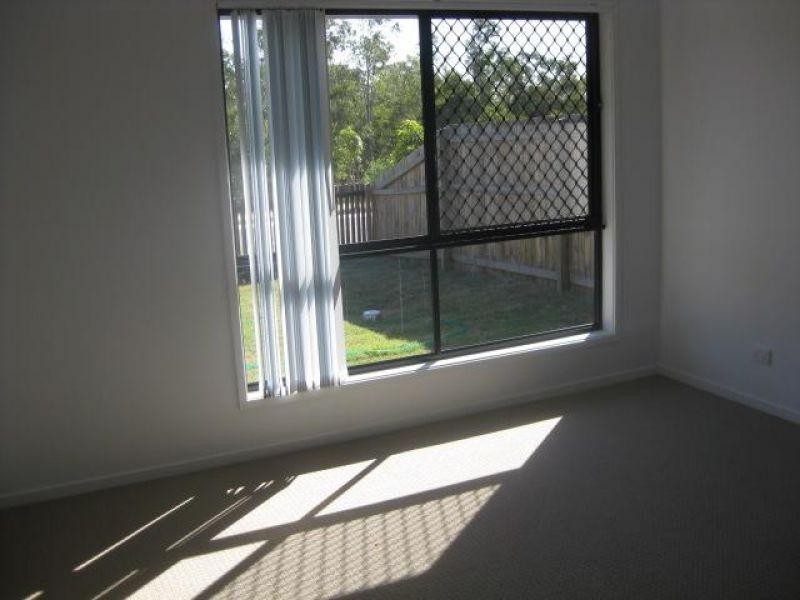 52 Sovereign Drive, Deebing Heights QLD 4306