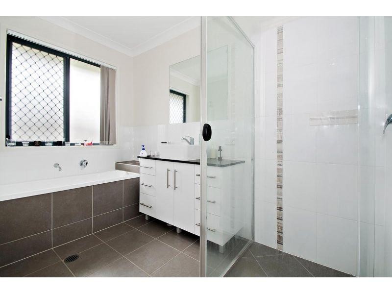 4 Kylah Court, Yamanto QLD 4305