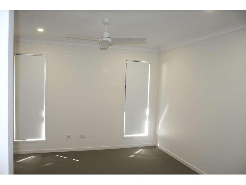 21 Butterfly Way, Ripley QLD 4306