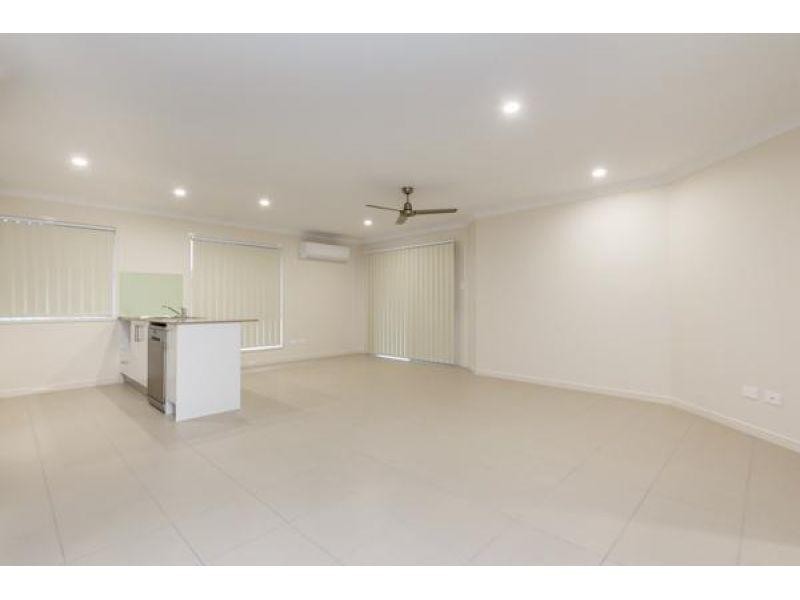 14 Silky Oak Street, Ripley QLD 4306