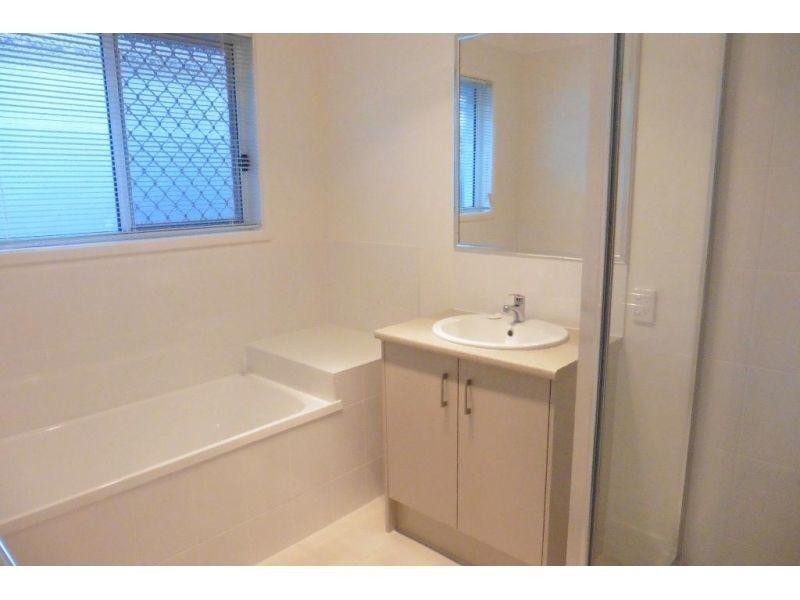 17 Huxley Street, Redbank Plains QLD 4301