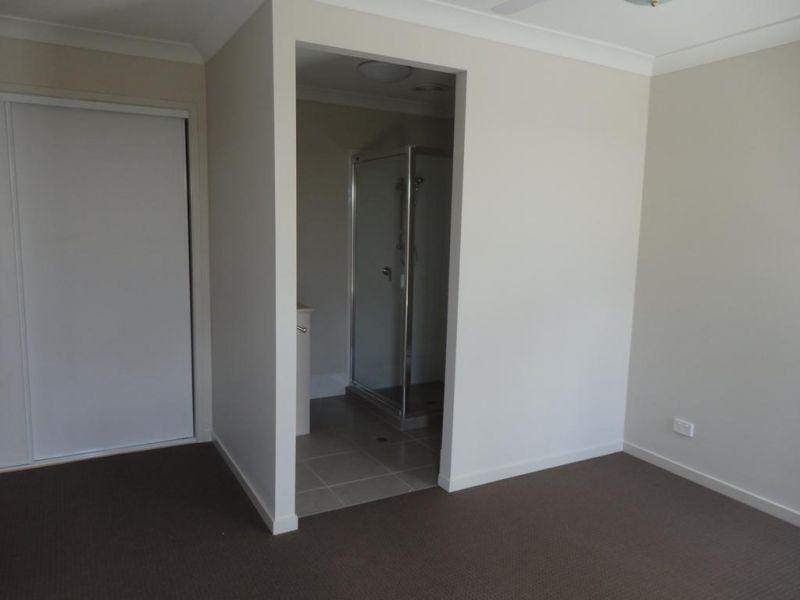 2/7 St Andrews Drive, Leichhardt QLD 4305