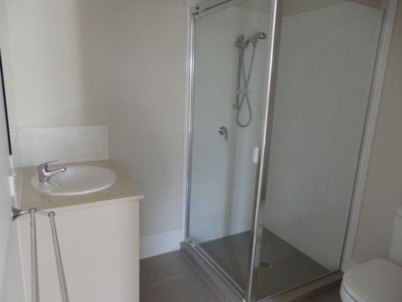 2/7 St Andrews Drive, Leichhardt QLD 4305