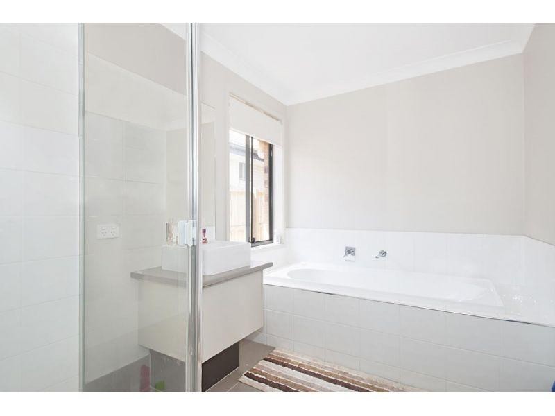 6 Huntley Crescent, Redbank Plains QLD 4301