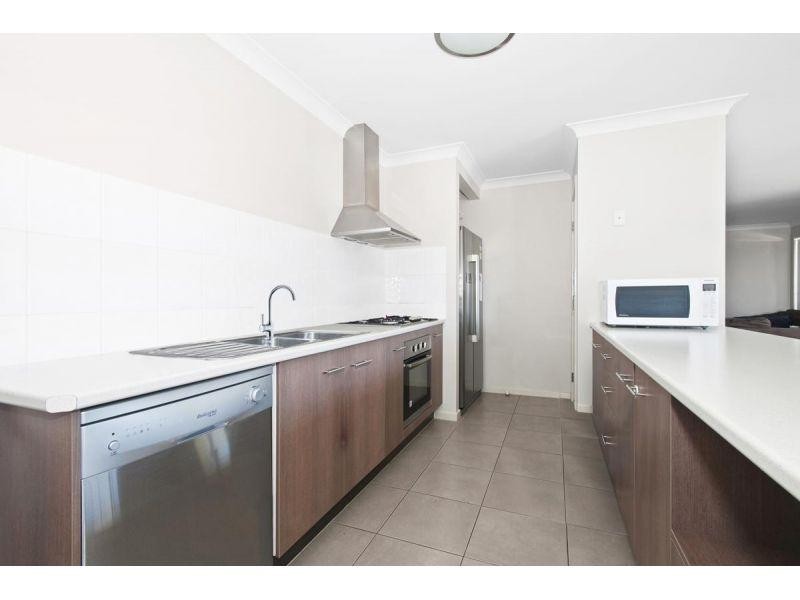 6 Huntley Crescent, Redbank Plains QLD 4301