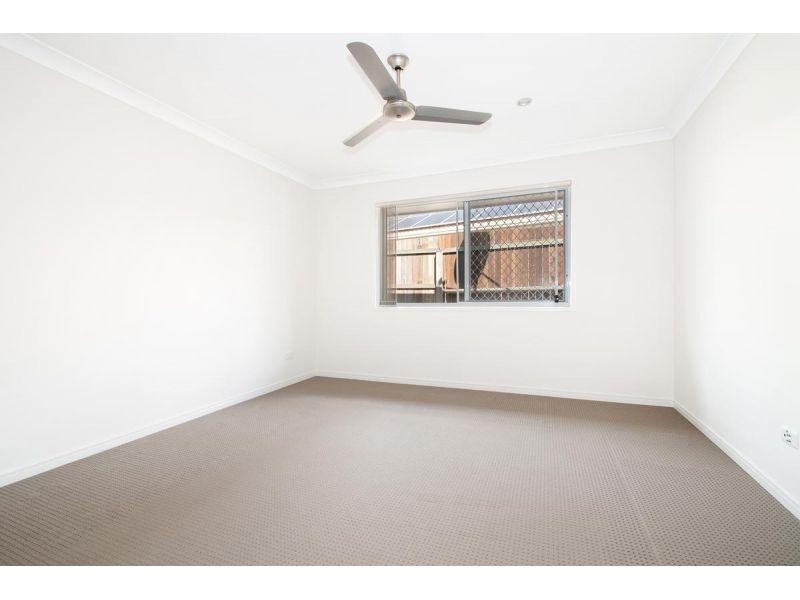 5 Cowie St, Deebing Heights QLD 4306