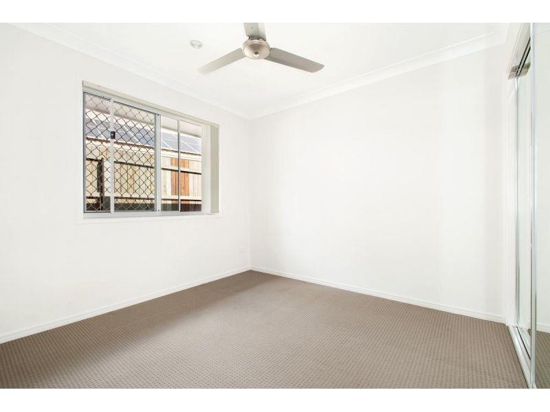 5 Cowie St, Deebing Heights QLD 4306