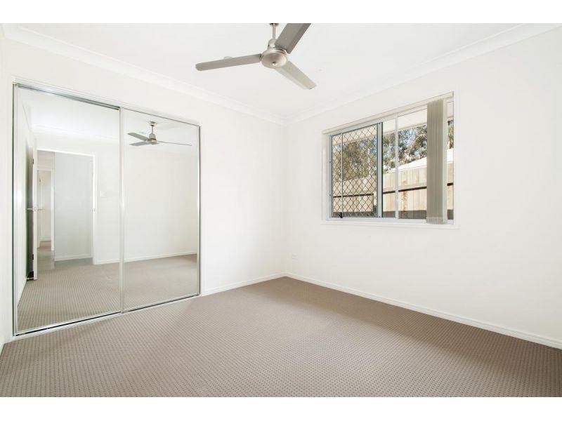5 Cowie St, Deebing Heights QLD 4306