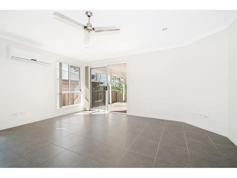 5 Cowie St, Deebing Heights QLD 4306