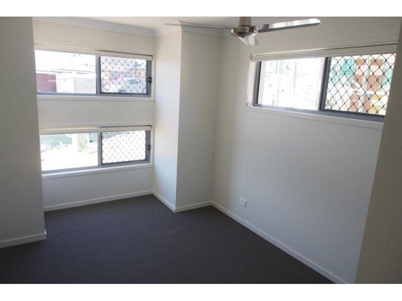 34 McGregor Place, Springfield Lakes QLD 4300