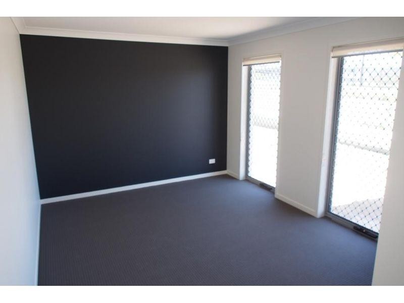 34 McGregor Place, Springfield Lakes QLD 4300