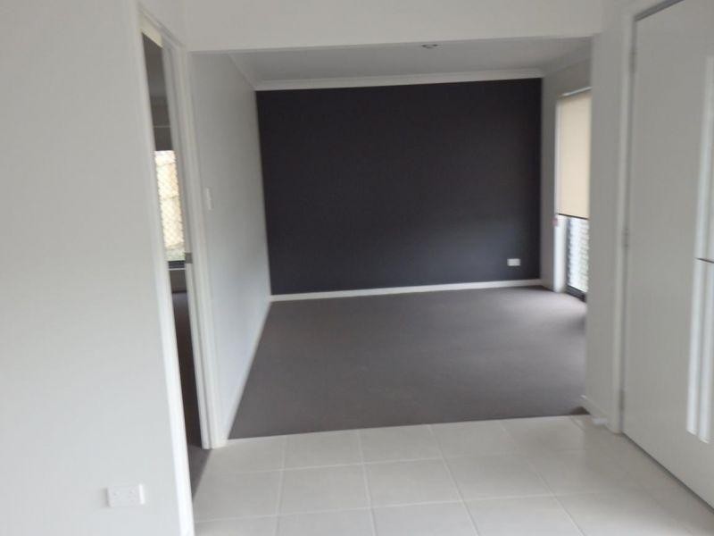 34 McGregor Place, Springfield Lakes QLD 4300