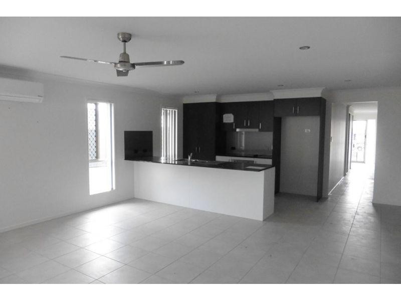 33 Nelson Circuit, Brassall QLD 4305