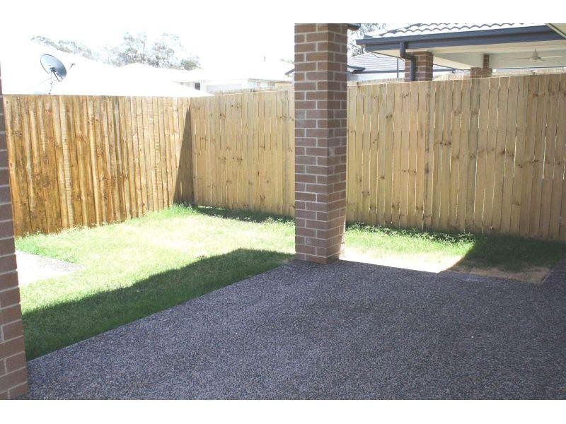 2/1 Ezra Court, Karalee QLD 4306