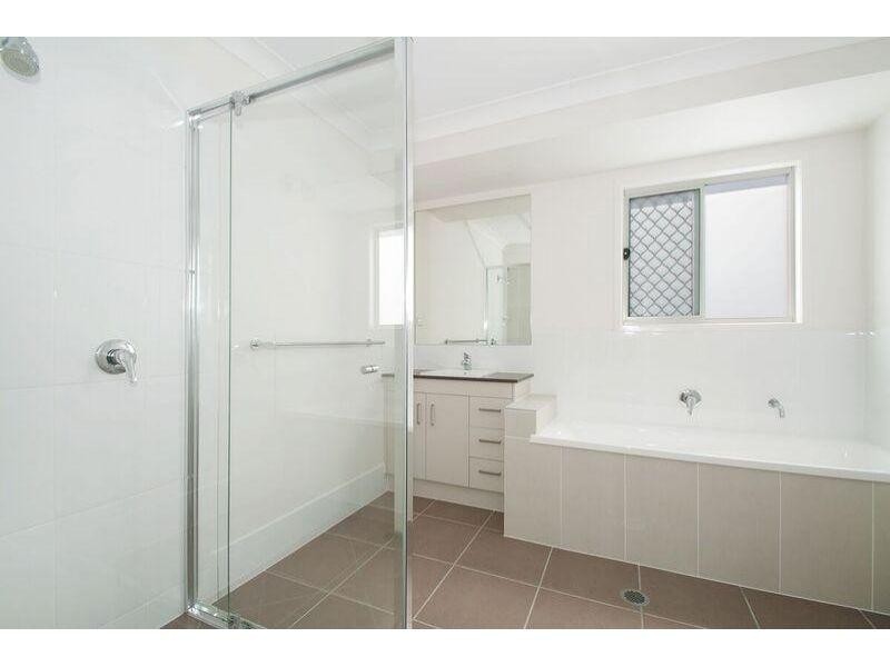 B/7B Kains Avenue, Brassall QLD 4305