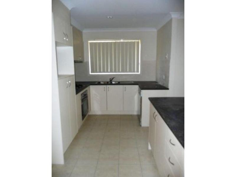 40 Penrose Circuit, Redbank Plains QLD 4301