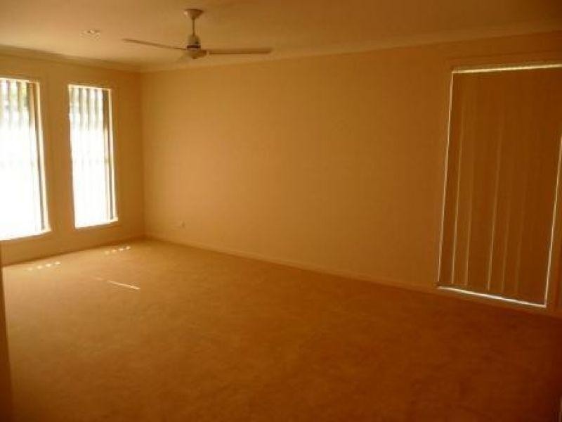 40 Penrose Circuit, Redbank Plains QLD 4301
