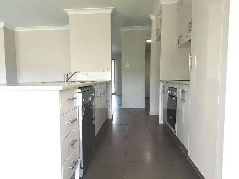 71 Cardena Drive, Augustine Heights QLD 4300