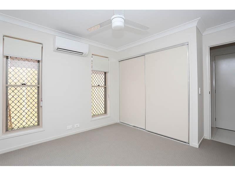 2/256 Jones Road, Bellbird Park QLD 4300